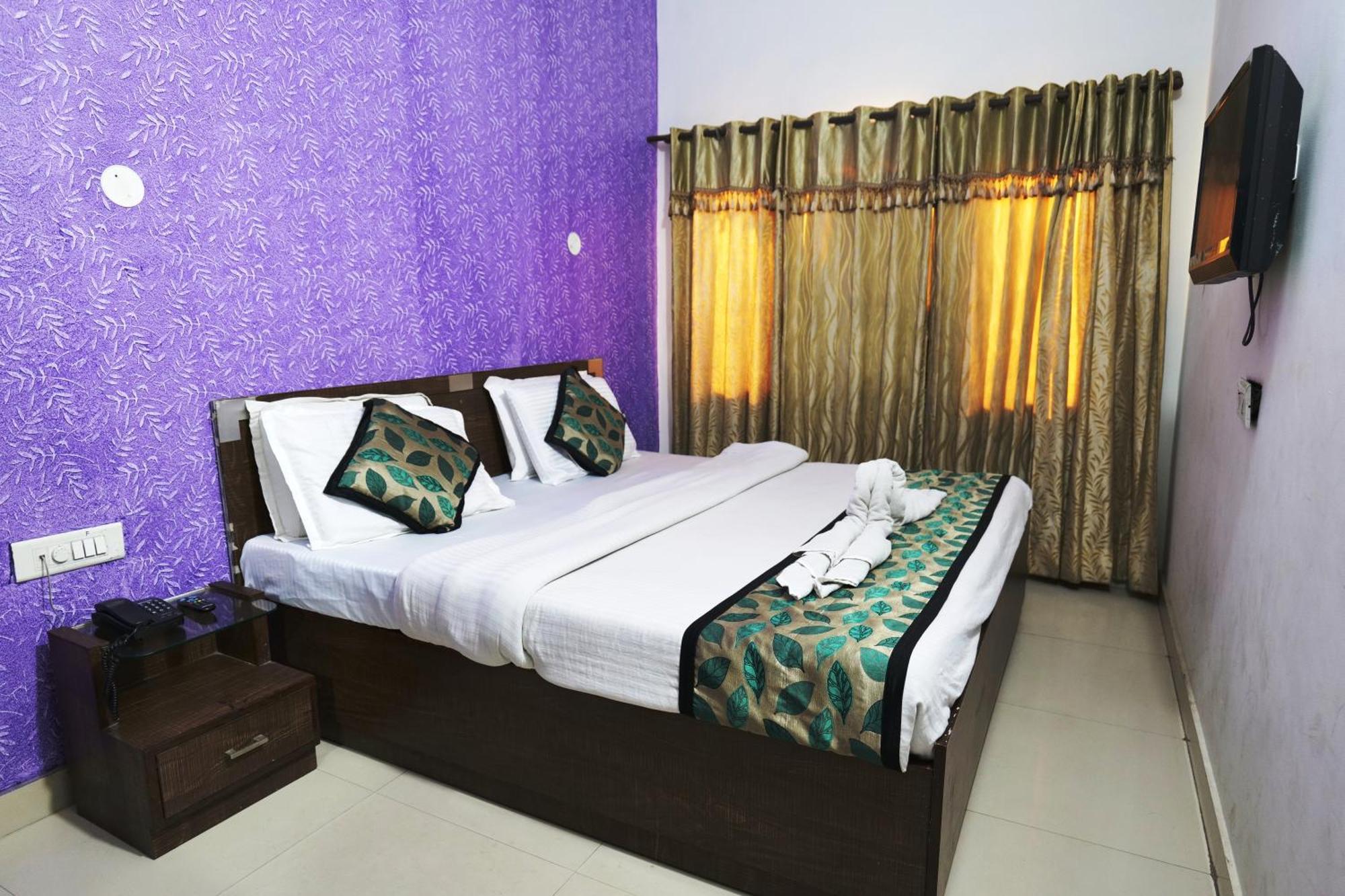 Hotel Holiday Comfort אמריצר מראה חיצוני תמונה