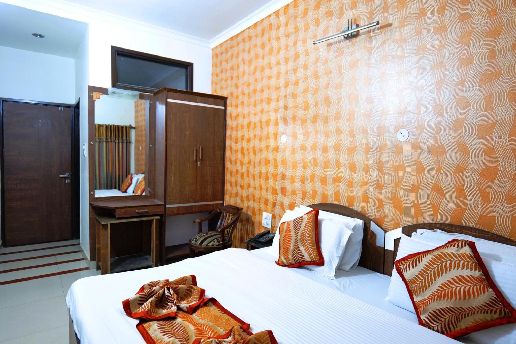Hotel Holiday Comfort אמריצר מראה חיצוני תמונה