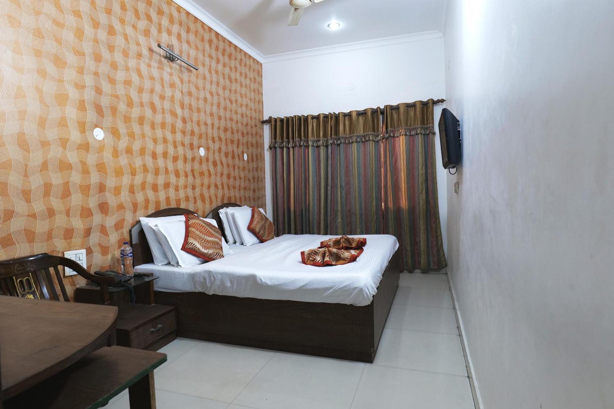 Hotel Holiday Comfort אמריצר מראה חיצוני תמונה