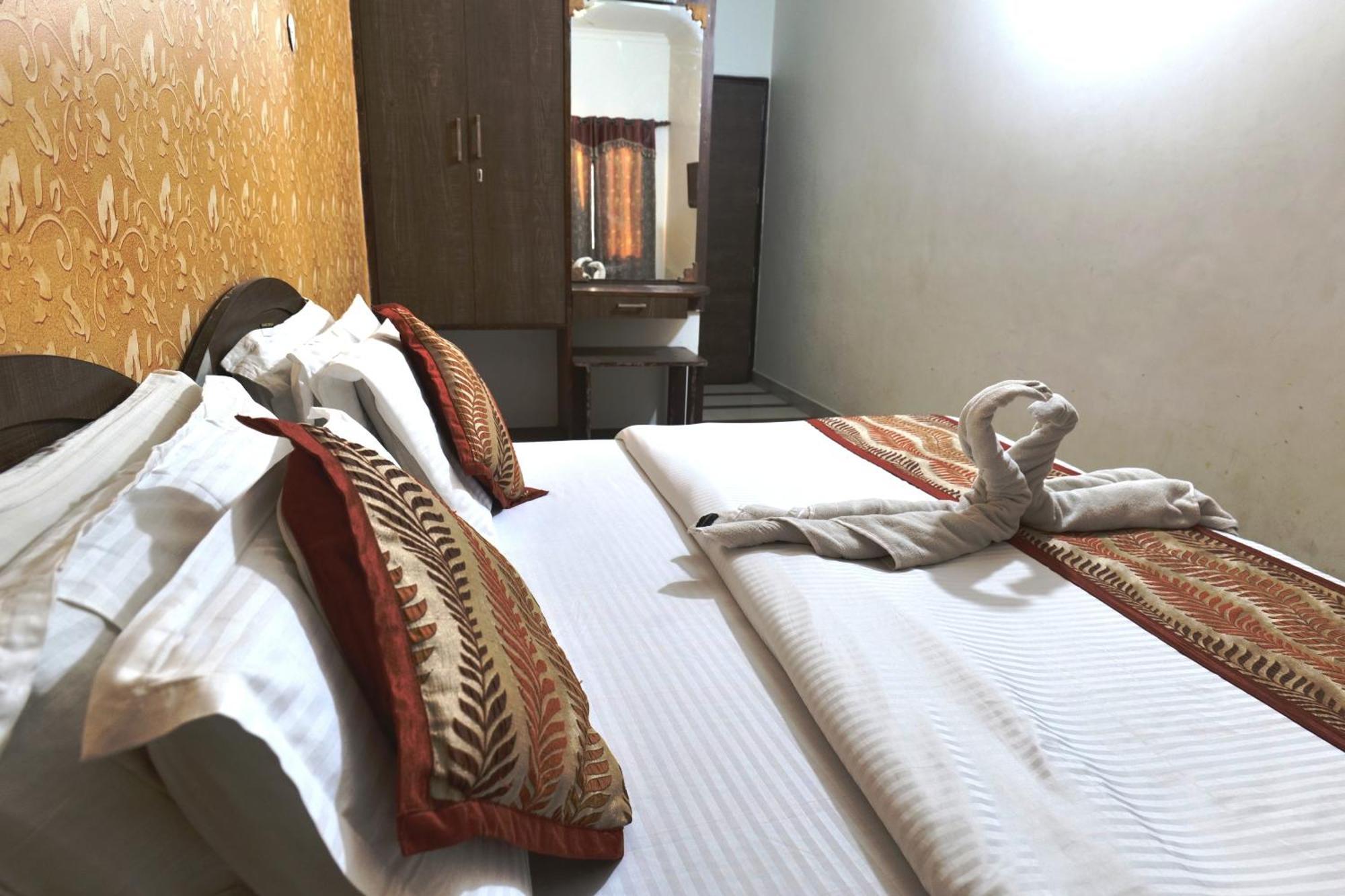 Hotel Holiday Comfort אמריצר מראה חיצוני תמונה