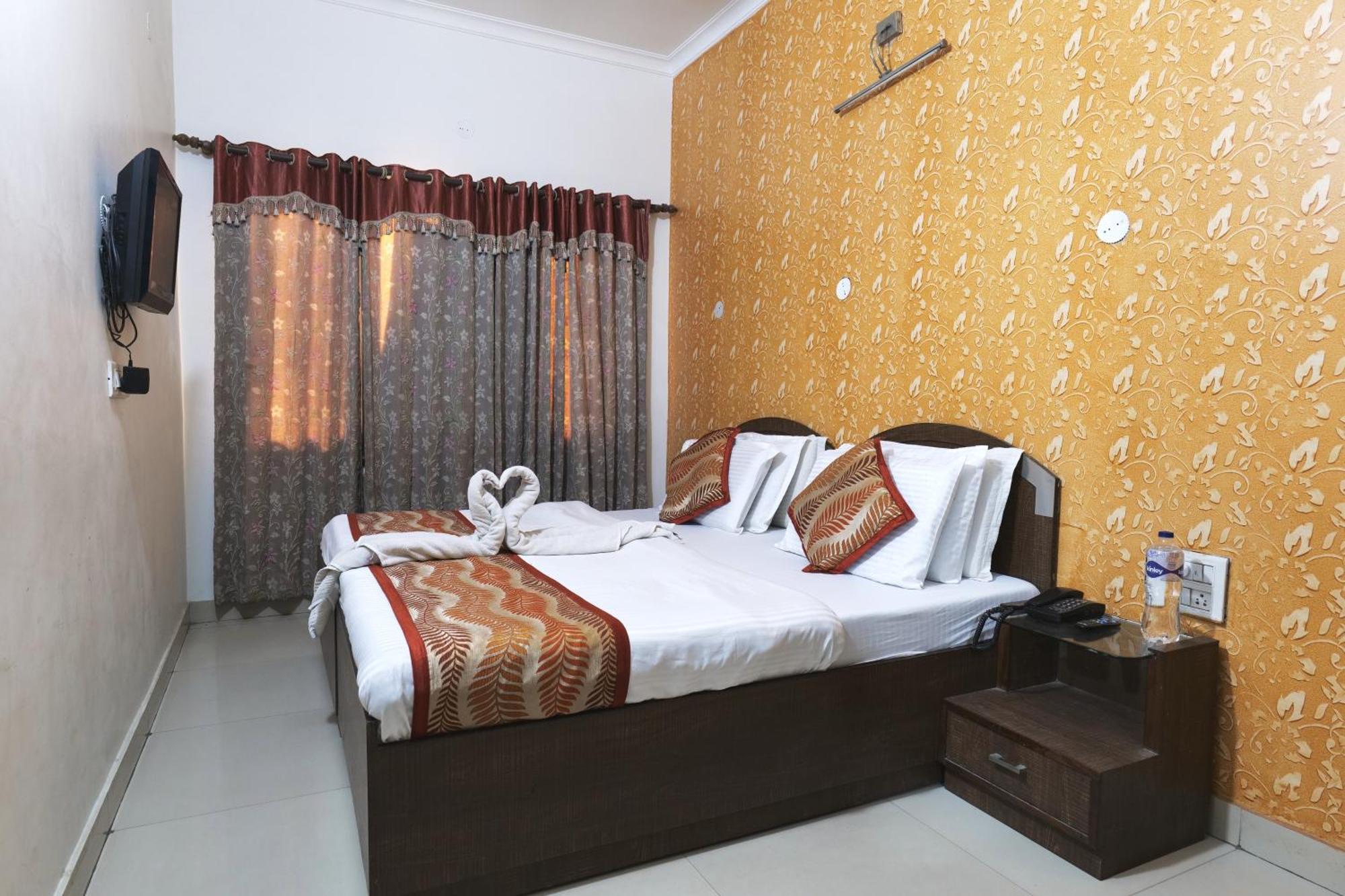 Hotel Holiday Comfort אמריצר מראה חיצוני תמונה