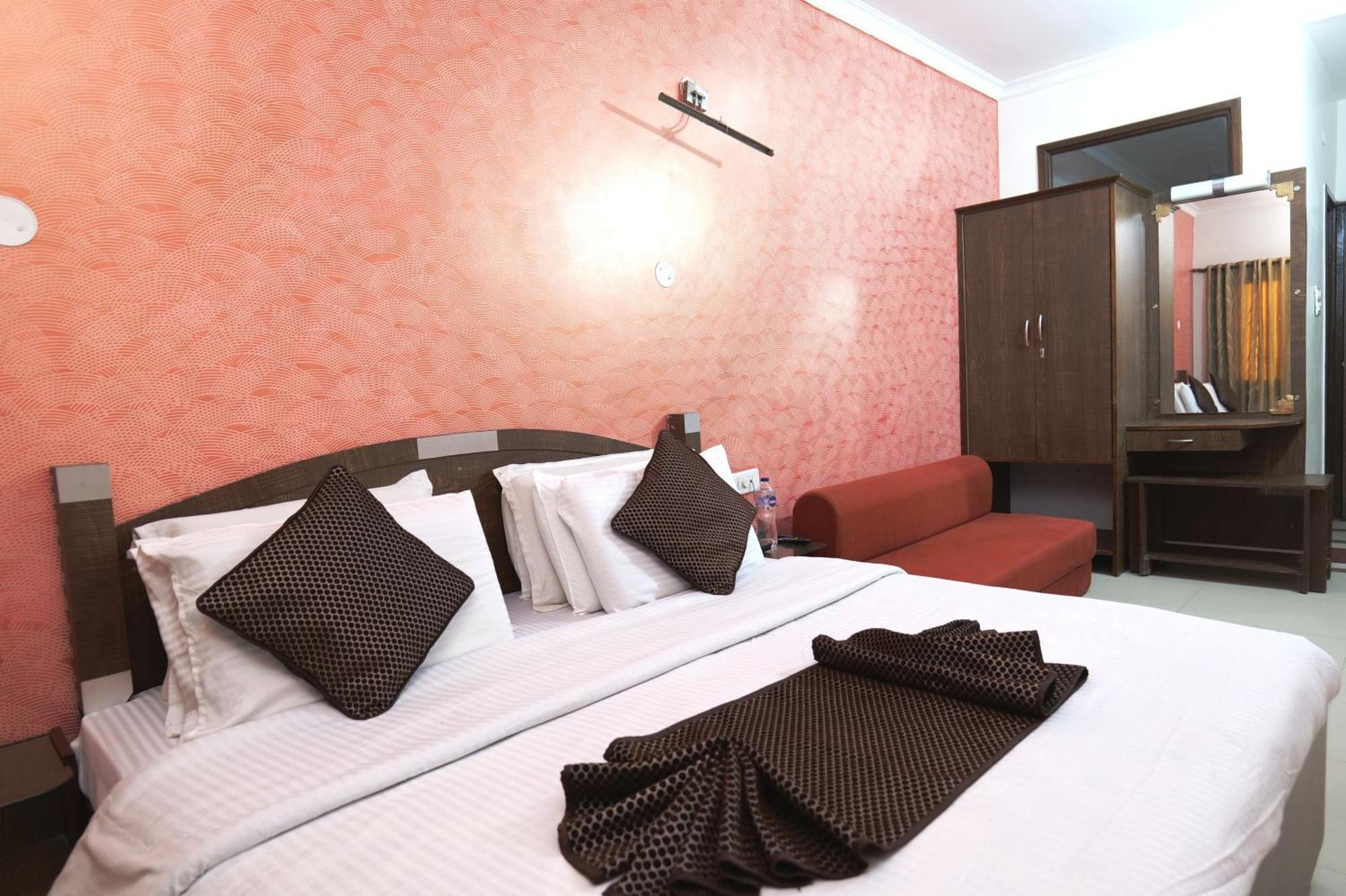 Hotel Holiday Comfort אמריצר מראה חיצוני תמונה