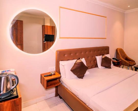 Hotel Holiday Comfort אמריצר מראה חיצוני תמונה