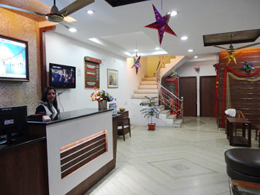 Hotel Holiday Comfort אמריצר מראה חיצוני תמונה